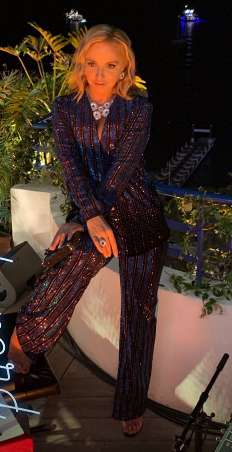 Навка появилась в эффектных нарядах на Каннском фестивале Навка появилась в эффектных нарядах на Каннском фестивале