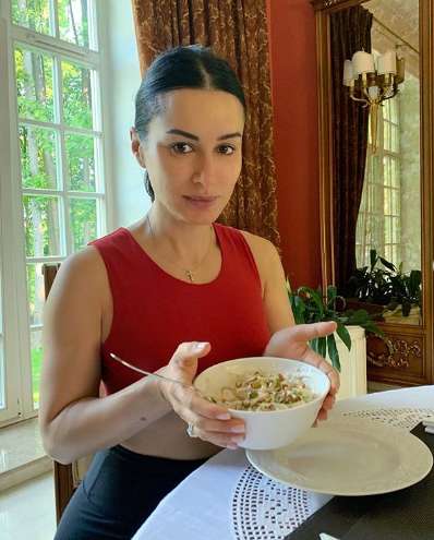 Тина Канделаки