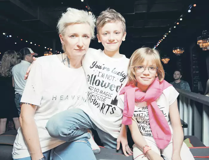 Екі және бір порно фото