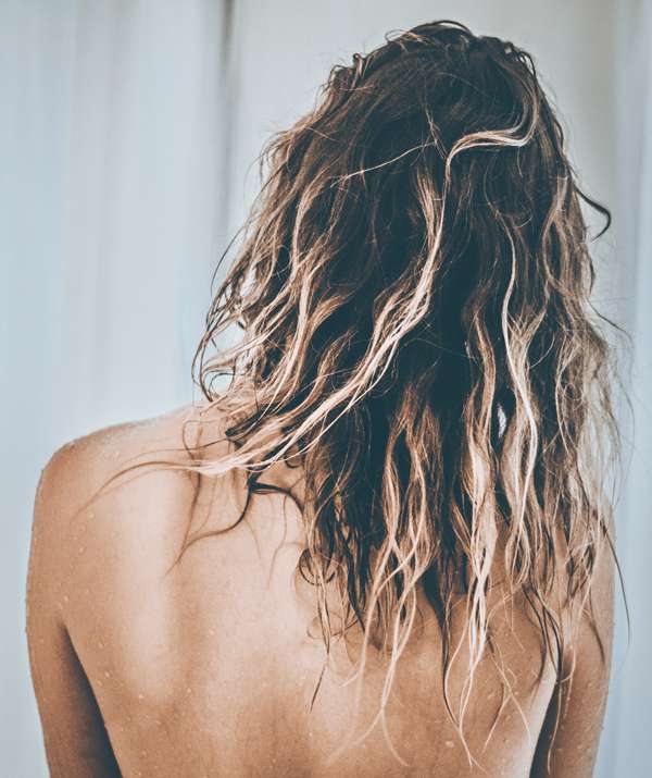 Кожа и волосы в первую очередь страдают от жесткой воды Кожа и волосы в первую очередь страдают от жесткой воды