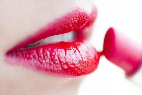 Увеличение губ — антитренд или нет