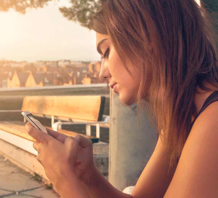 мужчина может отправлять спонтанные сообщения