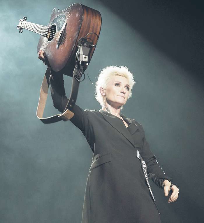 Быть счастливым не так уж и сложно: самое главное делать то, что действительно любишь, и чтобы дома ждал тот, кто действительно любит