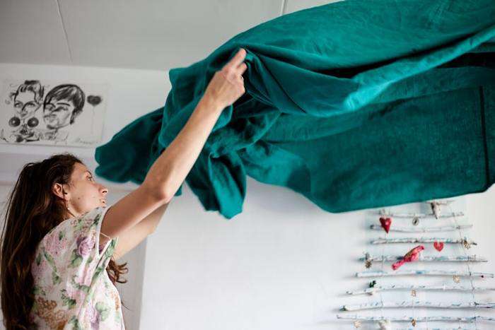 тщательно выбивайте пыль