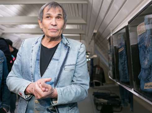 Бари Алибасов