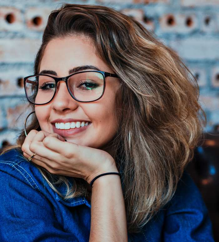 Когда у нас происходит стираемость зубов, то занижается и нижняя треть лица