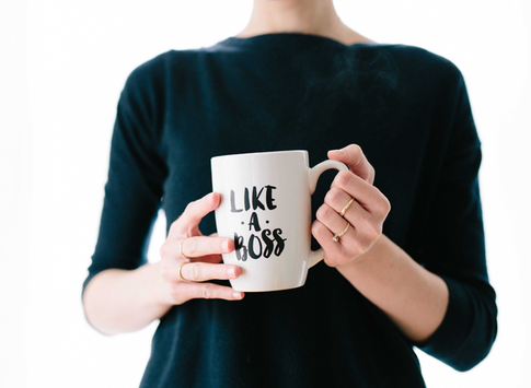 Каких знаков Зодиака ждет карьерный взлет в августе