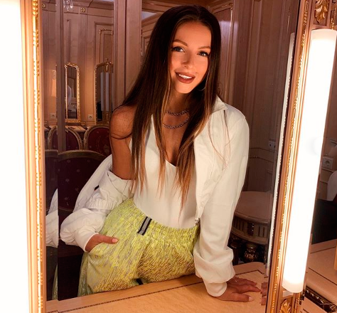 Нюша поделилась фото с восьмимесячной дочкой