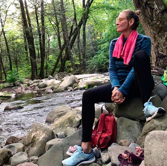 Ума Турман с дочерьми