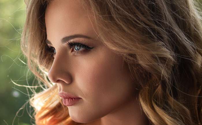 Опущение уголков рта и носогубные складки - это последствия гравитационного птоза, которому подвержены мы все