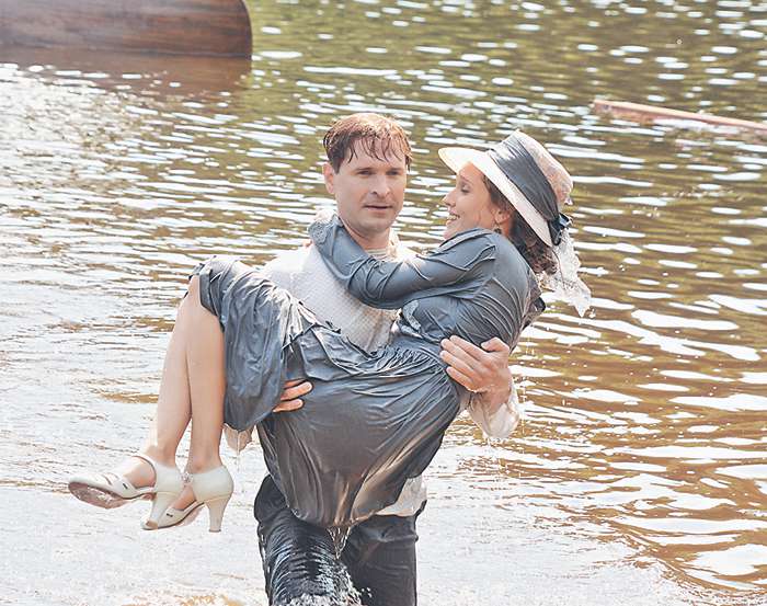 Реквизиторы, как и актеры, проделали огромную работу