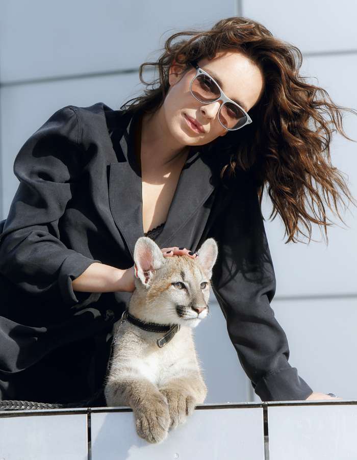 "Предложение Арсений сделал мне на необитаемом острове в Таиланде. Все уехали плавать, и мы остались одни. Было прямо как в кино, романтично" Предложение Арсений сделал мне на необитаемом острове в Таиланде. Все уехали плавать, и мы остались одни. Было прямо как в кино, романтично