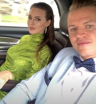 Тарасов явился на свадьбу T-killah на костылях