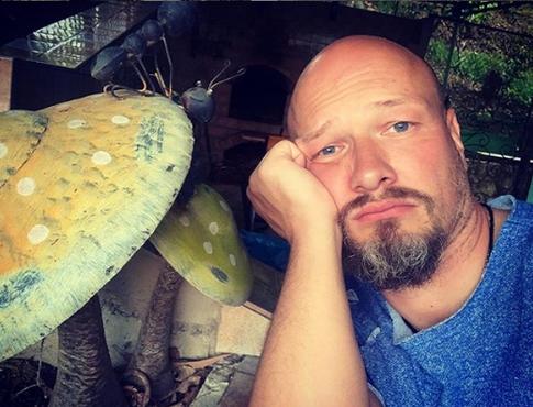 Никиту Панфилова обвинили в пренебрежении сыном