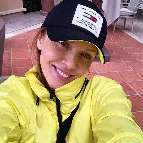 Джанабаева поделилась редким фото с подросшим сыном