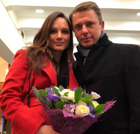 Молодая жена трогательно поздравила Петренко с днем рождения