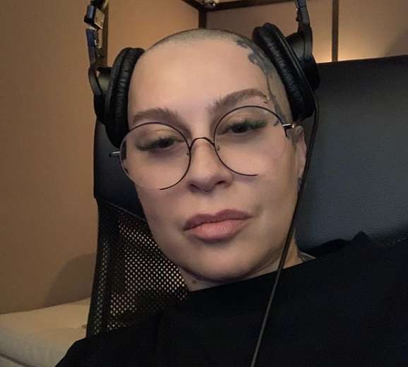 Наргиз Закирова