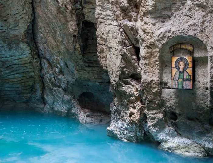 Озеро «Провал»