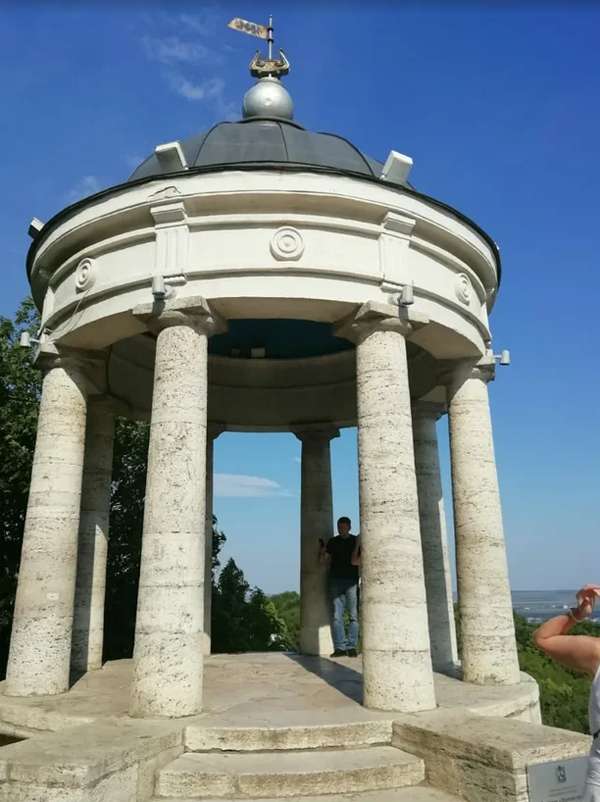 Беседка «Эолова арфа»