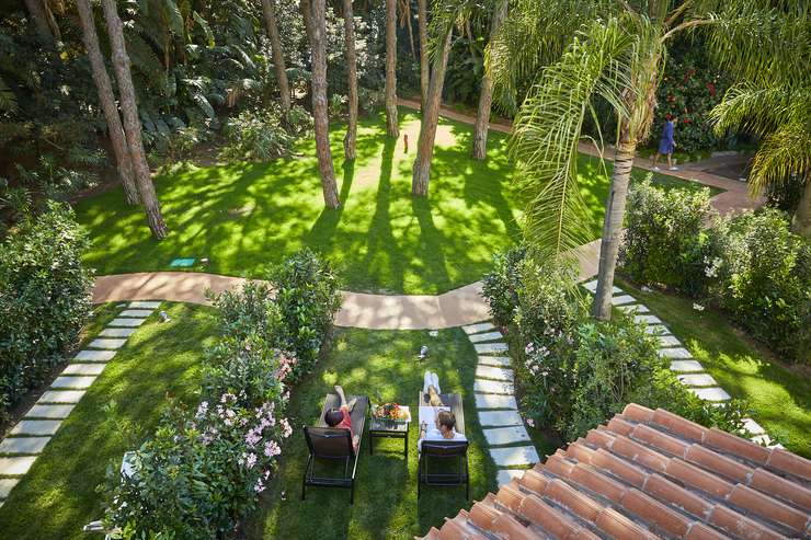 Курорт давно облюбовали знаменитости со всего мира