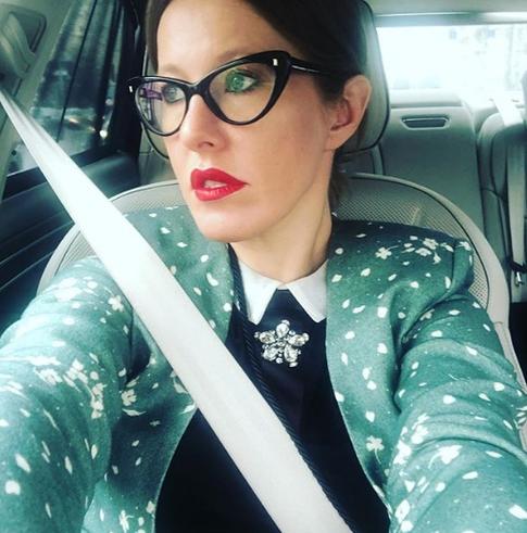 Подписчики обсуждают косвенное доказательство беременности Собчак