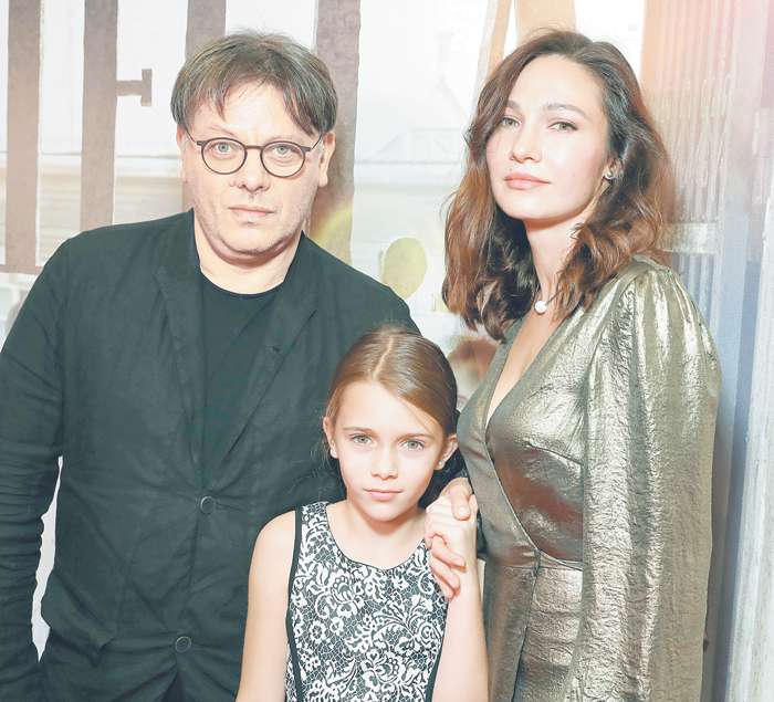 Валерий Тодоровский и Евгения Брик с дочерью