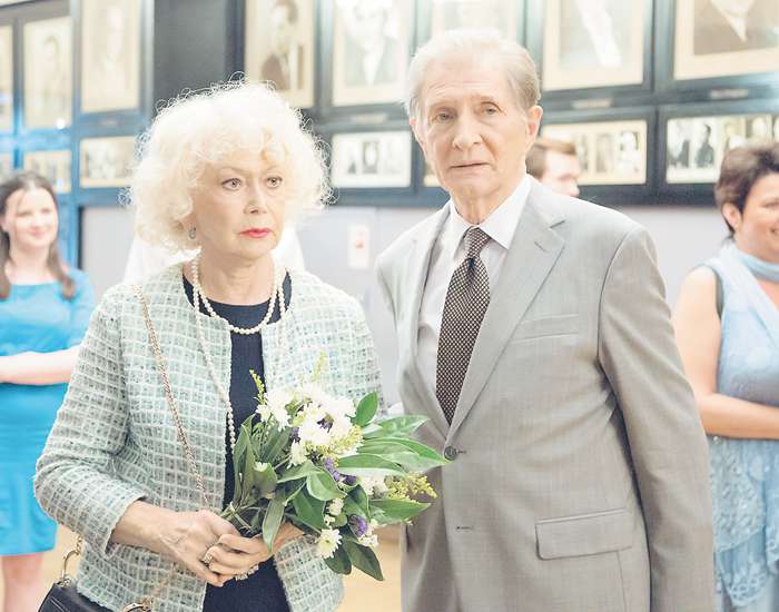 ветлана Немоляева и Игорь Ясулович сыграли родителей главного героя
