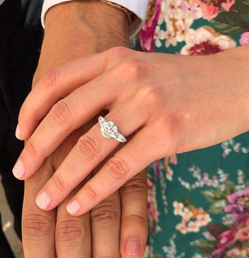 В Великобритании объявили о помолвке 31-летней внучки Елизаветы II