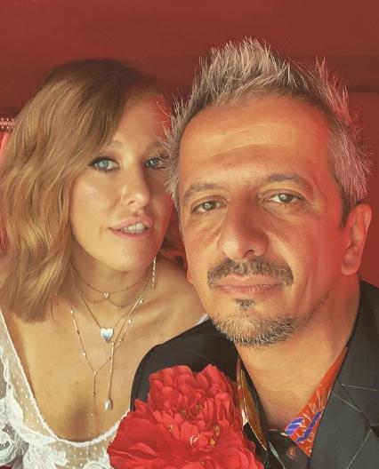 Родители Богомолова сбежали со свадьбы после развратного танца Собчак