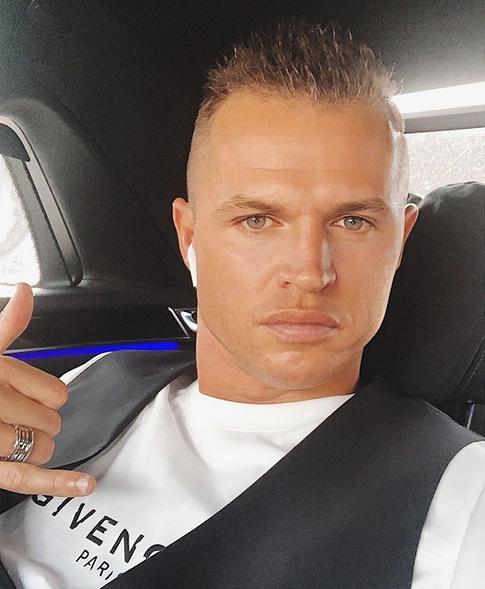 «Этот неловкий момент»: Тарасов оправдался за свою ошибку