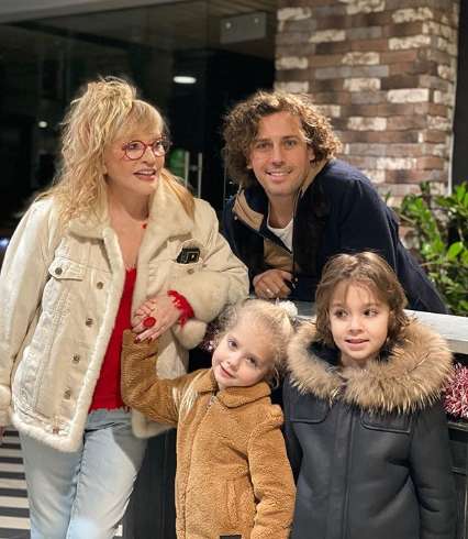 Алла Пугачева и Максим Галкин с детьми