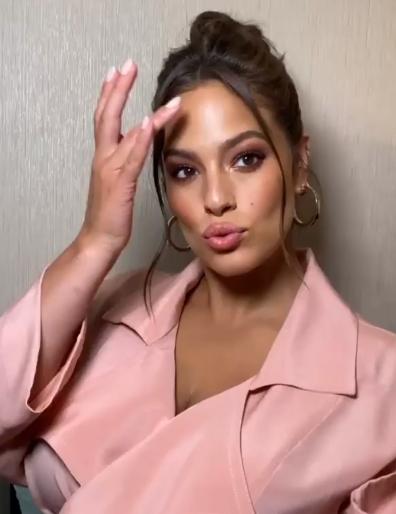 Эшли Грэм впервые стала матерью