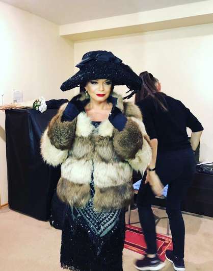 Лариса Долина