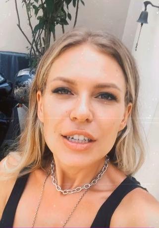 «Это книга жизни»: Дакота рассказала о своих татуировках