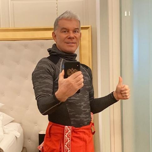 68-летний Газманов похвалился спортивной фигурой на Мальдивах