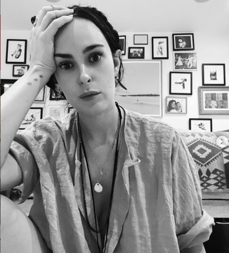 Дочь Брюса Уиллиса рассказала о потере невинности с «пожилым» мужчиной