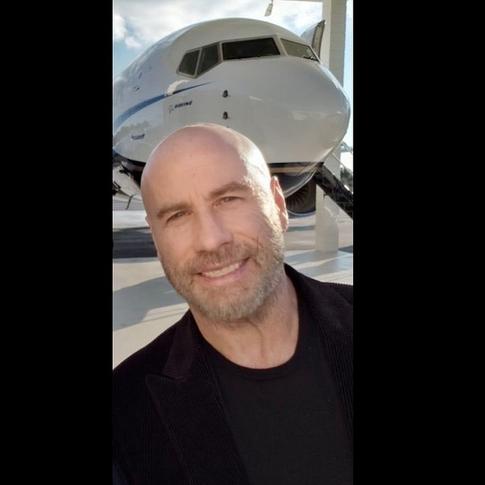 Джон Траволта опубликовал архивное фото с Келли Престон