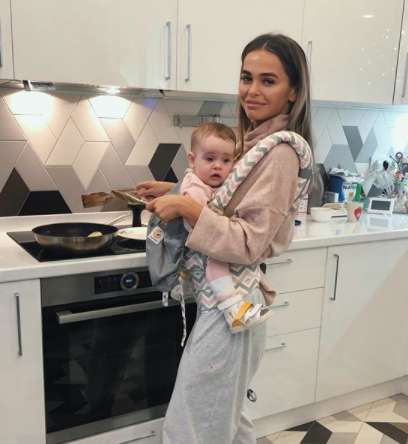 Анна Хилькевич с маленькой Машей