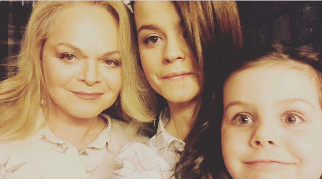 Лариса Долина и дочерью Линой и внучкой Александрой