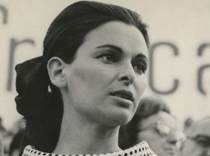 Лючия Бозе Лючия Бозе