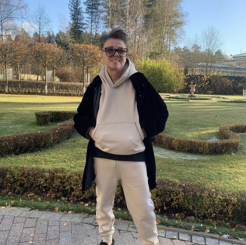 Слуцкер рассказала о борьбе Юдашкина с раком