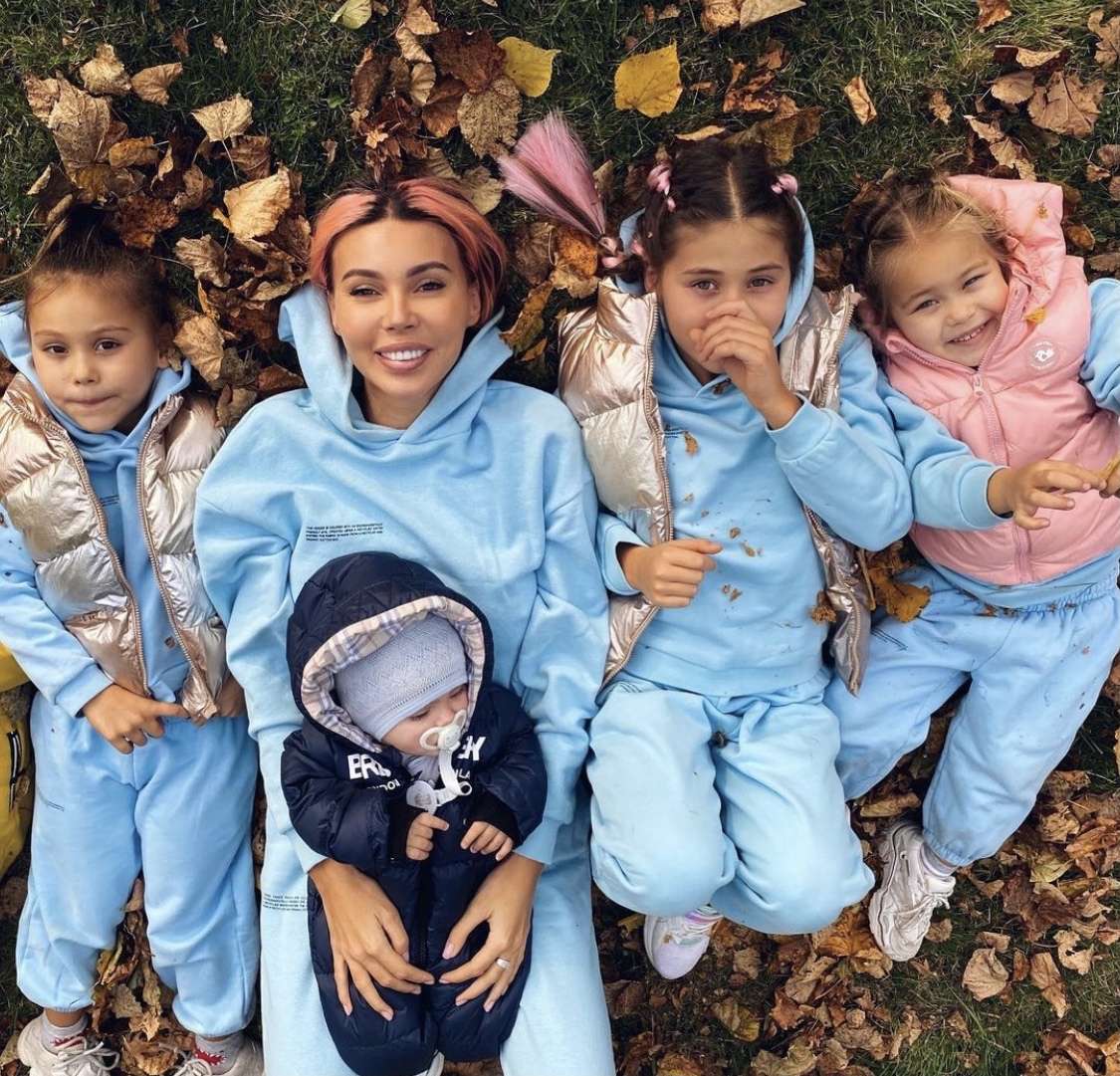 Оксана Самойлова с детьми