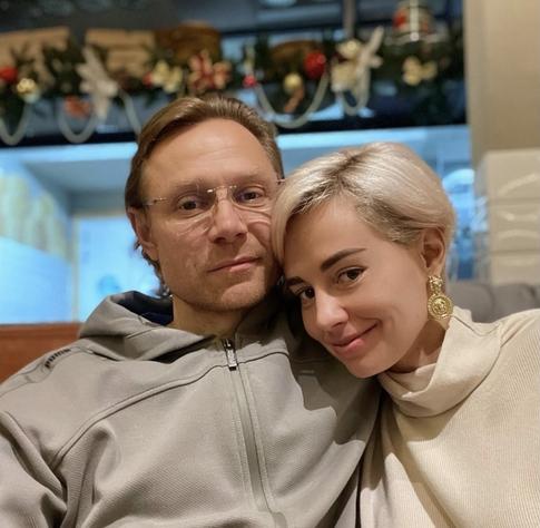 Жена Карпина рассказала правду об отношениях мужа и своей мамы