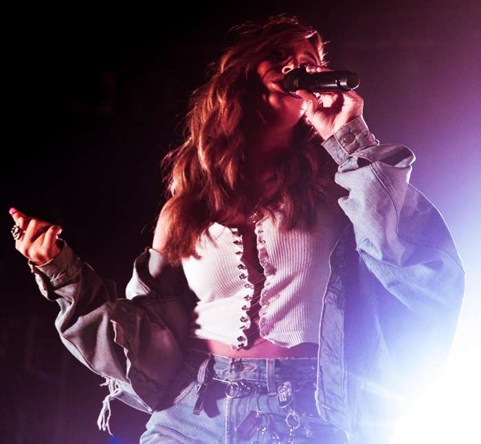 Звездный педагог по вокалу дал советы любителям караоке