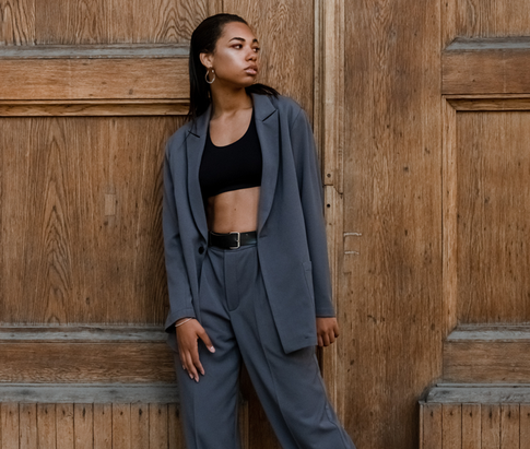 Опять двойка! История классического костюма на подиуме и в реальности