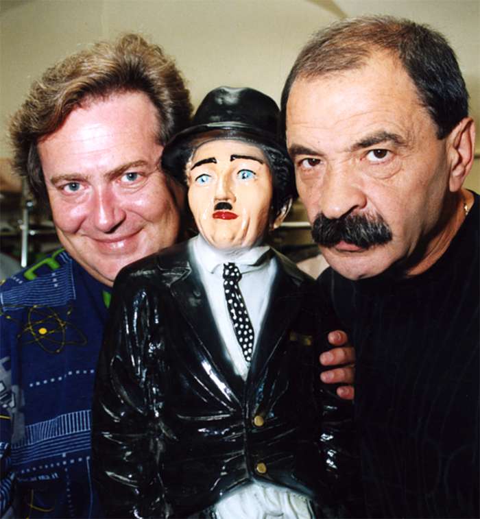 «Нет, я по «Городку» не скучаю. Я скучаю по моему партнеру. Я скучаю по Илюше очень сильно». С Ильей Олейниковым «Нет, я по «Городку» не скучаю. Я скучаю по моему партнеру. Я скучаю по Илюше очень сильно». С Ильей Олейниковым