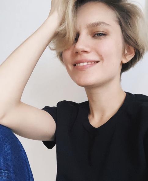 Актриса Дарья Мельникова поделилась редким снимком с сыновьями