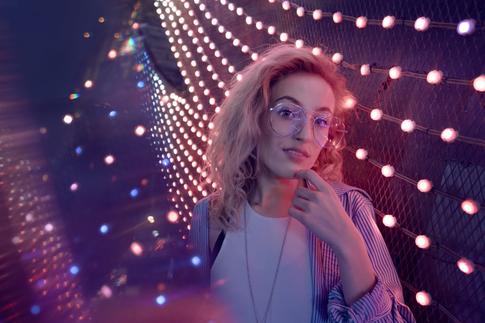 В светлое будущее: варианты праздничной подсветки для вашего интерьера