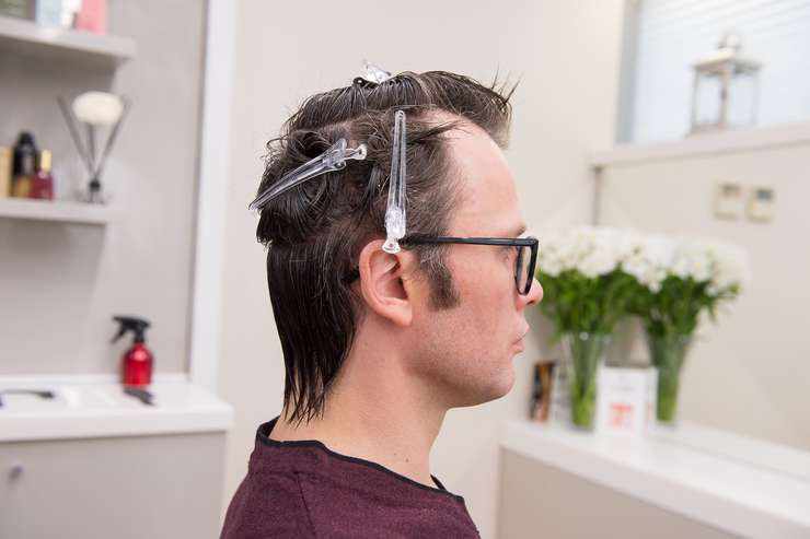 Стрижка создаётся поэтапно, по зонам