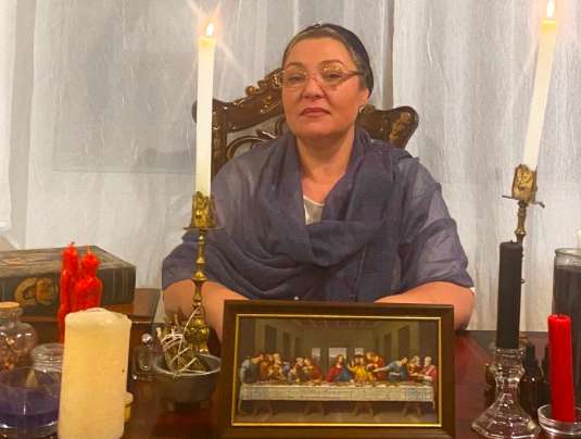 Александра Харрис, таролог